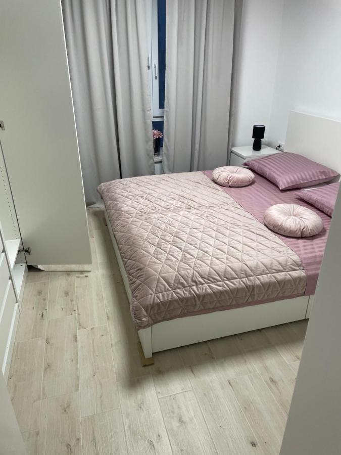 Amore Apatmani Čelina Exterior foto