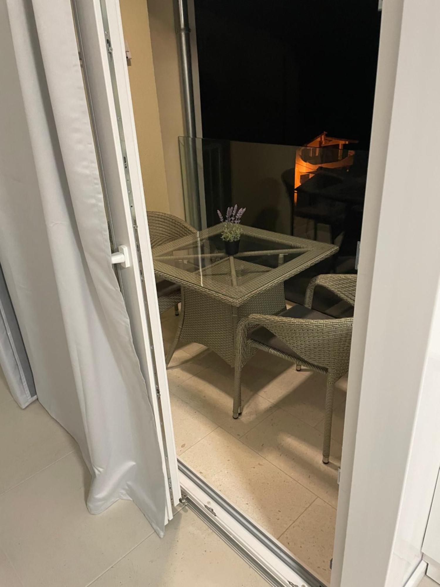 Amore Apatmani Čelina Exterior foto